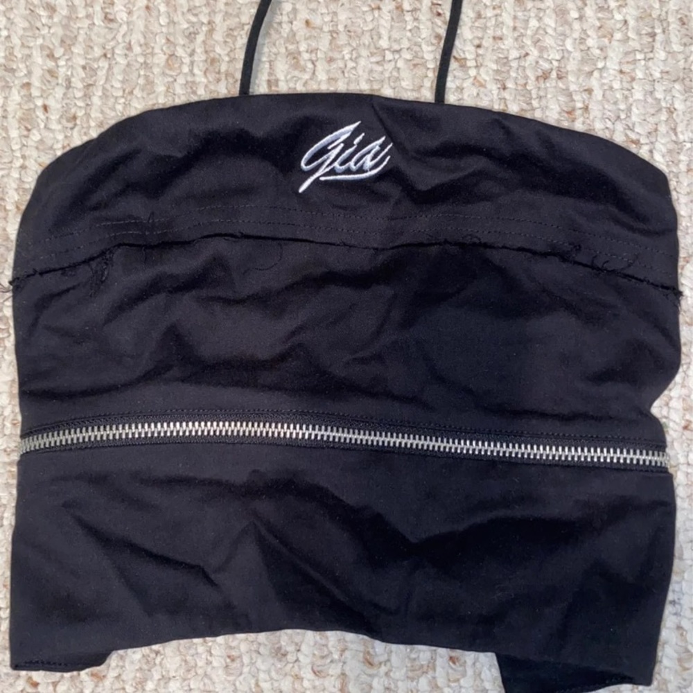 I AM GIA CROP TOP NWOT